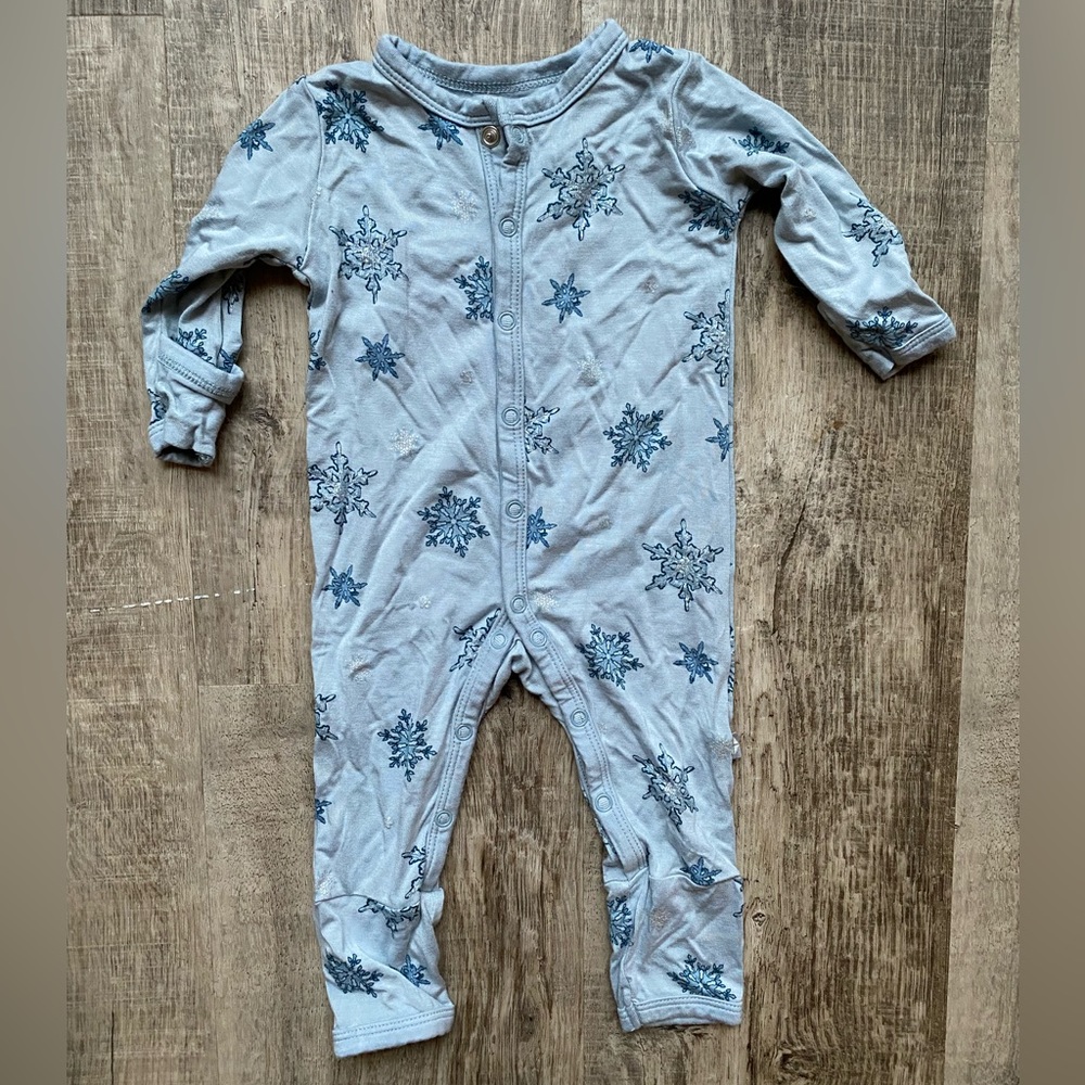 Kyte baby snap onesie. Size 0-3 months.